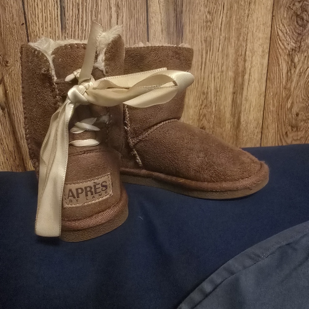 Kids Tan Boots with Ribbon Detail